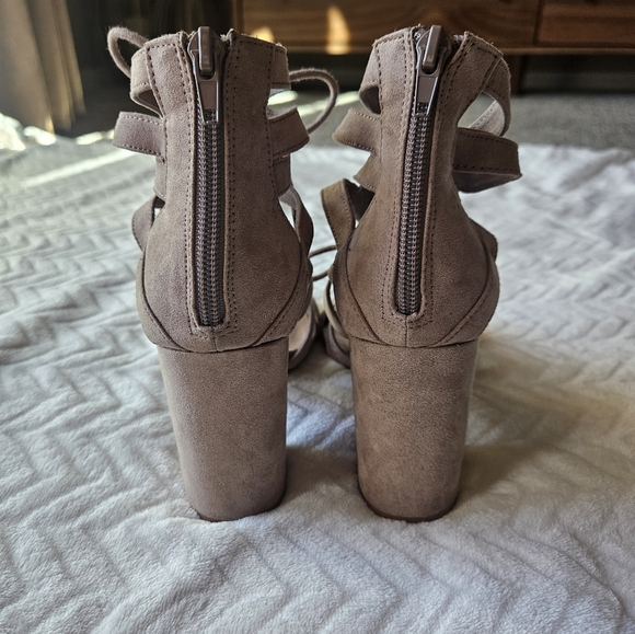Steve Madden Gal Lace Up Block Heel Sandals | Taupe Cage Sandal Size 7.5 - Picture 3 of 9